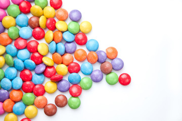 Fototapeta na wymiar Kupa wielu kolorowych cukierków