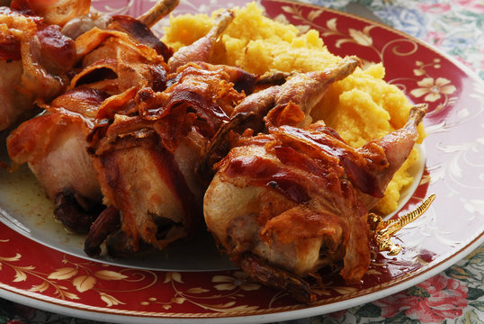 Quaglie arrosto alla pancetta Roasted quail and bacon