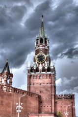 Obraz premium View of the Kremlin Spassky Tower before the storm
