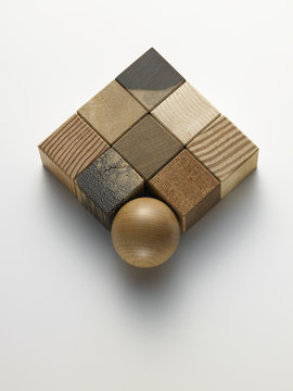 cubes and wooden ball - cubi e sfera di legno