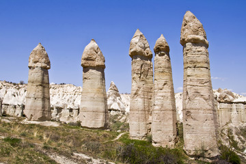 Cheminées de fées dans la vallée de l'amour - Cappadoce-Turquie 
