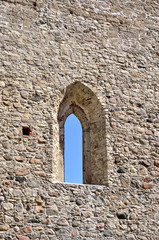 window in an old castle wall © Alex Stemmer