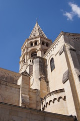 Fototapeta na wymiar Saint Paul Church w Nîmes