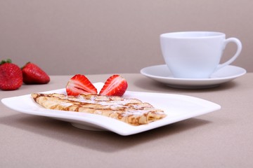 pancakes with strawberry