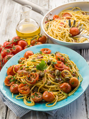 guitar spaghetti with pachino tomatoes and capers