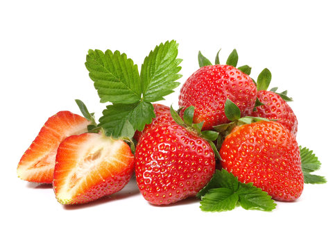 Erdbeeren mit Bl&auml;tter isoliert