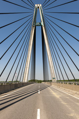 Die Brücke VII