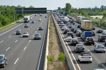 Autobahnstau 4-spurig