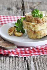Knödel mit Knoblauch