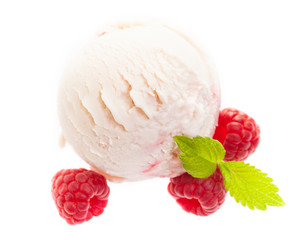 Joghurt - Himbeereis mit Himbeeren von oben