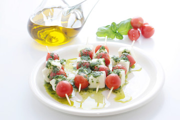 mozzarella and tomato skewer