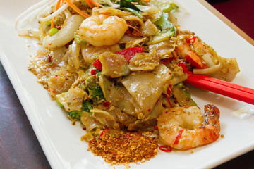 Thai Pad Kee Mao Rice Noodle with Prawns Dish