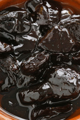 Susine al brandy Plums with brandy 梅干