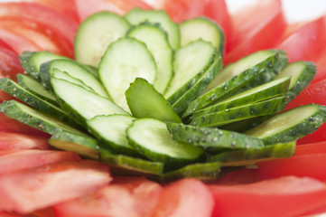Cucumber and tomato pieces