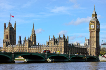 Fototapeta na wymiar London 2012 Westminster z Big Bena i Themse rzekę
