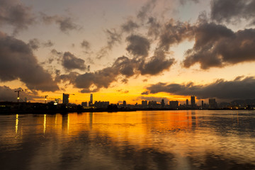 Naklejka premium Sunset in the city