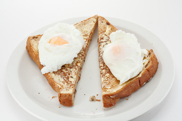 Poached egg on toast