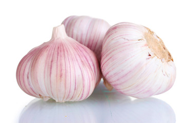 Obraz na płótnie Canvas fresh garlic isolated on white