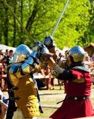 Schilderijen op glas Middeleeuwse ridders in de strijd © lexmomot