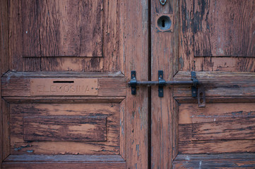 Vecchia porta in legno dettaglio color image