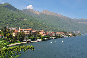 Fototapeta na wymiar znana miejscowość nad jeziorem Maggiore Cannobio