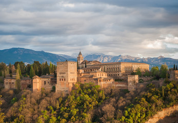 Fototapeta na wymiar Panorama Widok pałacu Alhambra, Granada, Hiszpania