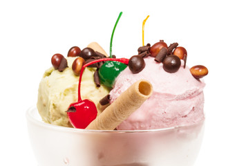 yogurt and chocolate ice cream in a bowl close up