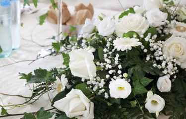 Rose bianche nuziali