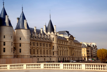 Fototapeta na wymiar Justizpalast in Paris, Frankreich