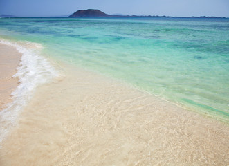 Obraz premium Northern Fuerteventura, view towards Isla de Lobos