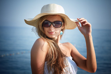 girl in bonnet