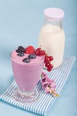 Yogurt with berries