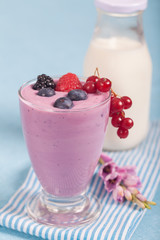 Yogurt with berries