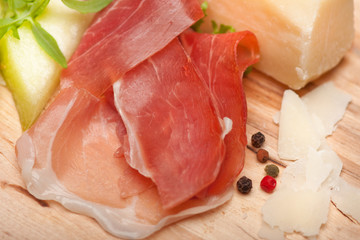 Prosciutto, parmezan i melon