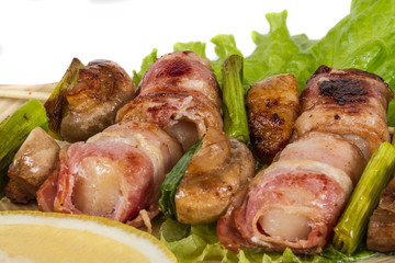 Bacon wrapped grilled Scallops with mushrooms and bacon