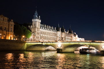 Fototapeta na wymiar The Pont au Change over the Seine River in Paris, France