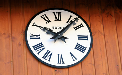 le cadran de l'horloge
