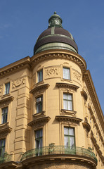Fototapeta na wymiar Здание в центре Вены
