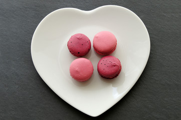 Macarons de Paris à la Rose et à la Framboise