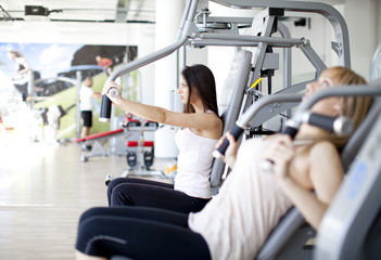 Fototapeta premium Girls in the gym