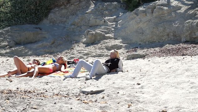 tomando el sol
