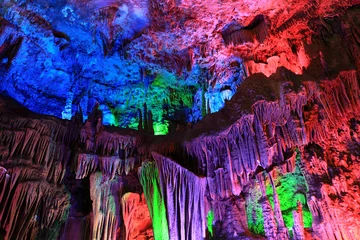 Zelfklevend Fotobehang Guilin colorful stalactites