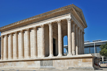 Nimes, La Maison Carree