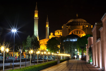 Fototapeta na wymiar Hagia Sophia (zwany także Hagia Sofia lub Ayasofya)