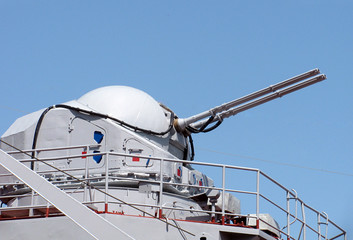 rapid-firing gun on warship