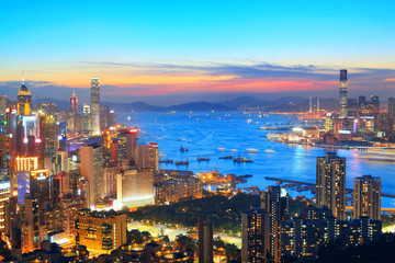 Fototapeta na wymiar sunset in hong kong city