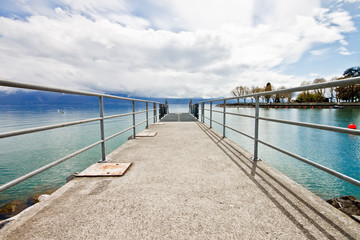 Obraz premium molo nad Jeziorem Genewskim, Lozanna, Szwajcaria