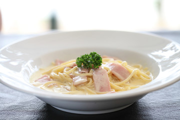Spaghetti Carbonara with ham and cheese