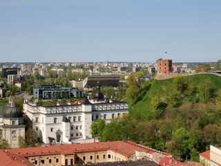 Fototapeta na wymiar Pałac Wielkich Książąt i Zamku Giedymina wieżą