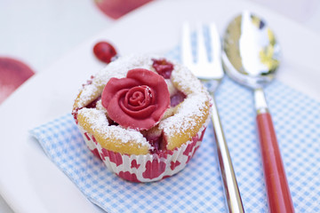 Muffin mit Marzipan Rose
